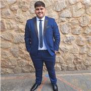 Profesor de primaria (6 a 12 años) con capacidad de impartir cualquier asignatura principal. Nivel B1 en inglés